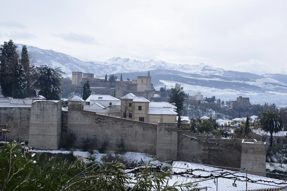 Die Alhambra: Schneefall in Granada