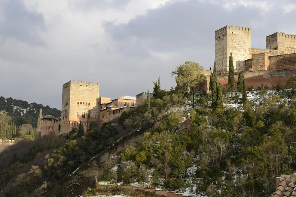 Die Alhambra: Schneefall in Granada