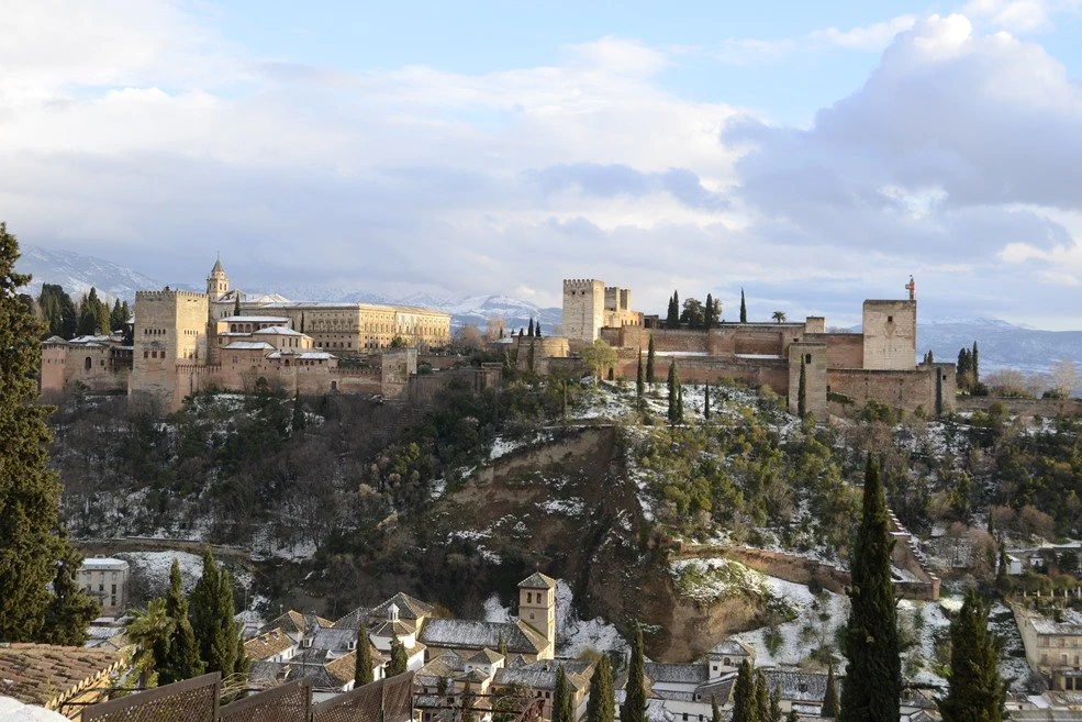 Die Alhambra: Schneefall in Granada