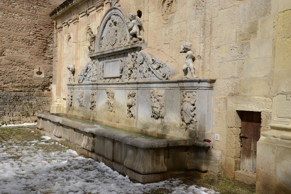 Die Alhambra: Schneefall in Granada