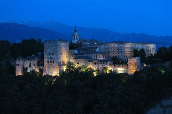 La Alhambra de noche