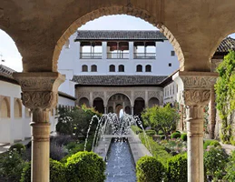 Alhambra guided tours by Granada Official Guides, including tickets and transport