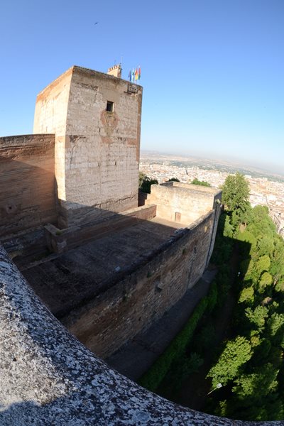 La Alhambra de Granada acometerá la restauración integral de la Torre de la Vela en los próximos meses