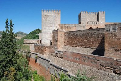 La Alhambra recupera la normalidad con la reapertura de la Alcazaba