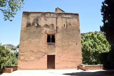 La Alhambra de Granada comienza las obras para mejorar la azotea de la Torre de las Infantas