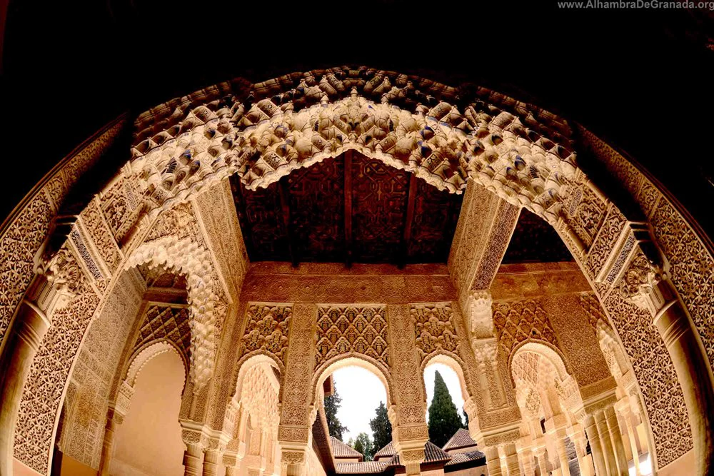 Interior del Palacio de los Leones