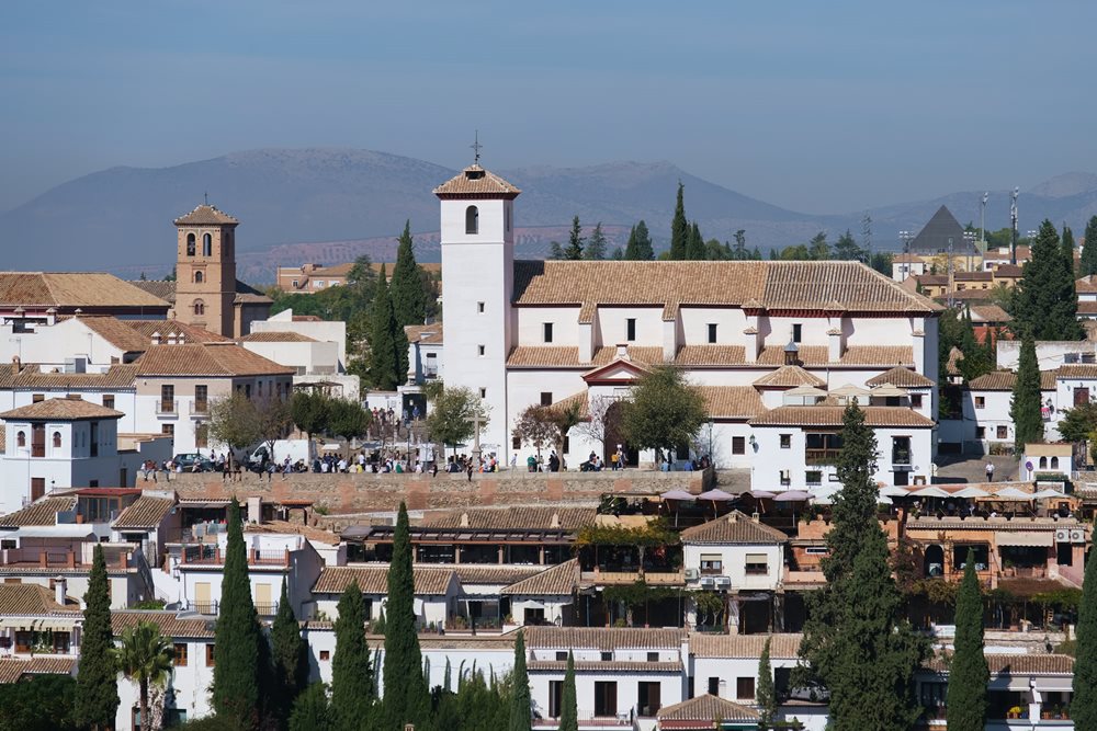 San Nicolás Viewpoint (Mirador de San Nicolás) and Church