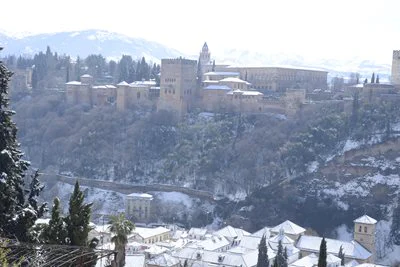 La Alhambra de Granada ofrece visitas guiadas por Navidad para toda la familia