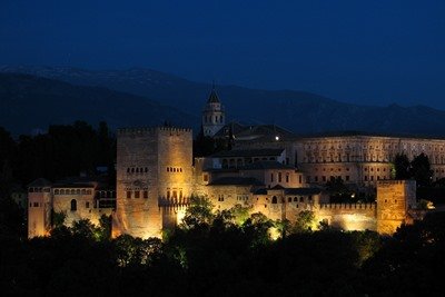 V Noche Sahiliana en la Alhambra de Granada. Mujer, poesía y arquitectura