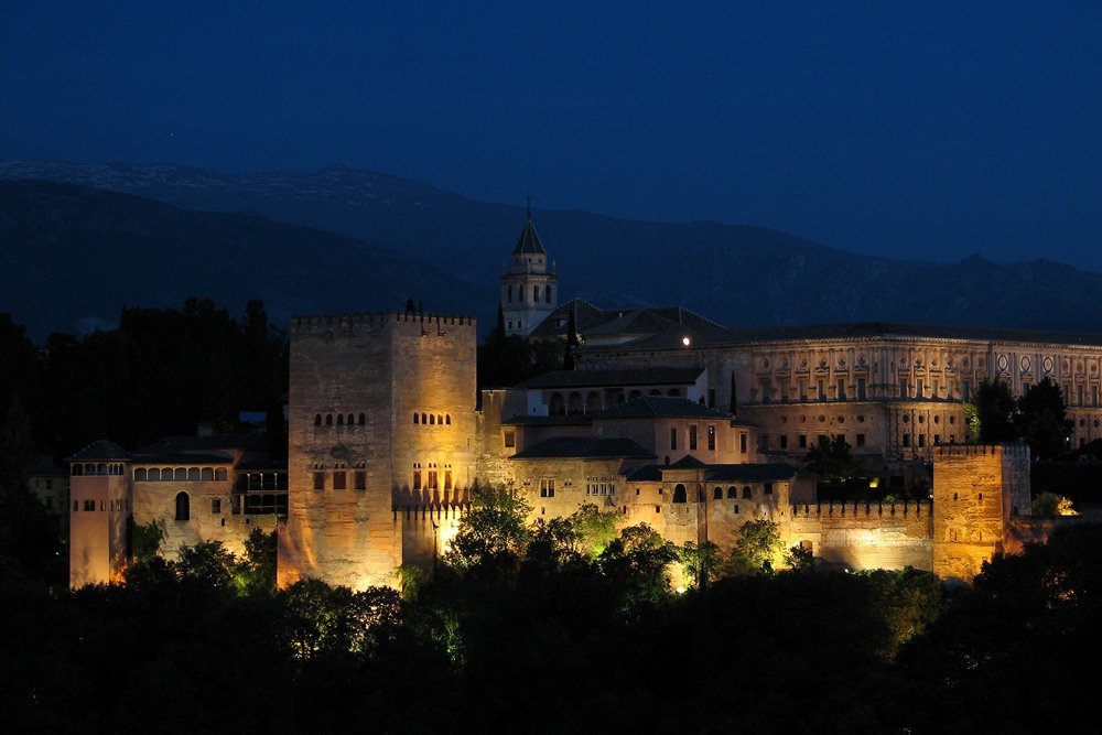 V Noche Sahiliana en la Alhambra de Granada. Mujer, poesía y arquitectura
