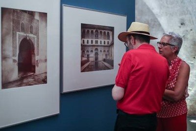 La Exposición Fotográfica en la Alhambra “Oriente al Sur” registra más de 55.000 visitantes