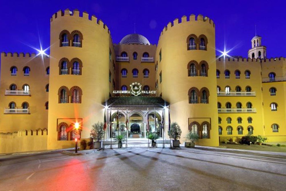 El majestuoso Hotel Alhambra Palace ya tiene cinco estrellas
