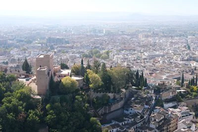 Las Torres Bermejas se abren por primera vez a la visita pública