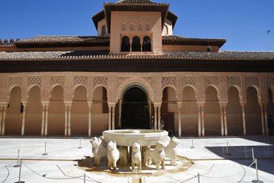 The Alhambra reopens to visitors after the Granada earthquakes, but the Alcazaba remains closed