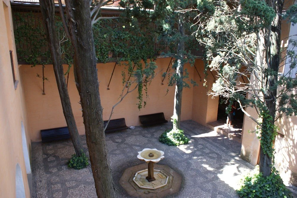 Patio della Grata
