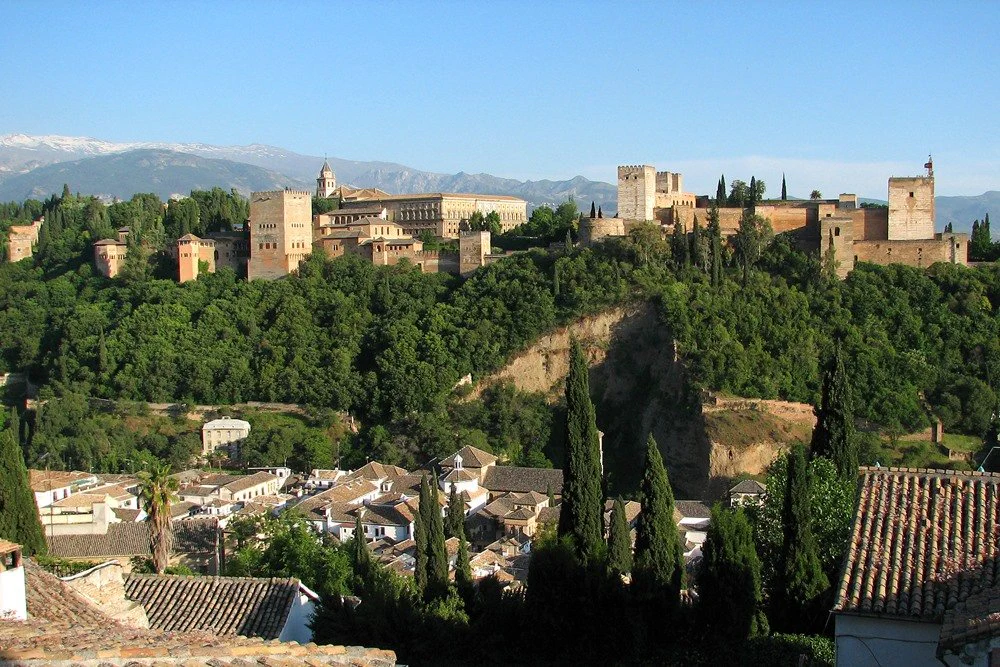 <em>The Times </em>incluye a Granada entre los 7 destinos indispensables para el próximo otoño
