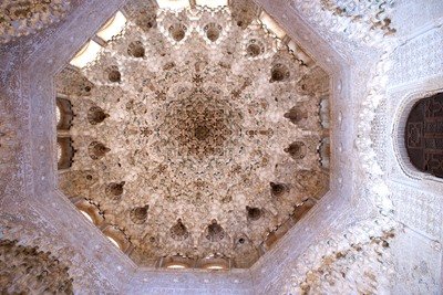 La Alhambra de Granada ofrece visitas guiadas gratuitas en septiembre y octubre para granadinos y residentes