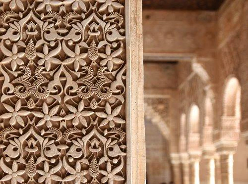 Photo Gallery of Patio of the Lions, Court of the Myrtles, Generalife and Tiles.