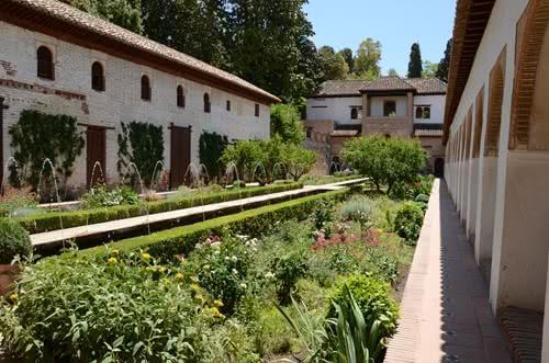 Virtual tour - Generalife, Patio of the Irrigation Ditch, Court of the Sultana’s Cypress Tree, the water stairway.