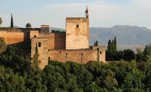 Sehenswürdigkeiten auf Granada. Information und Reservierung. Telefon, Adresse, Dienstleistungen, Eintrittskarte, Öffnungszeiten, Preise, Fotografien, Web, etc.