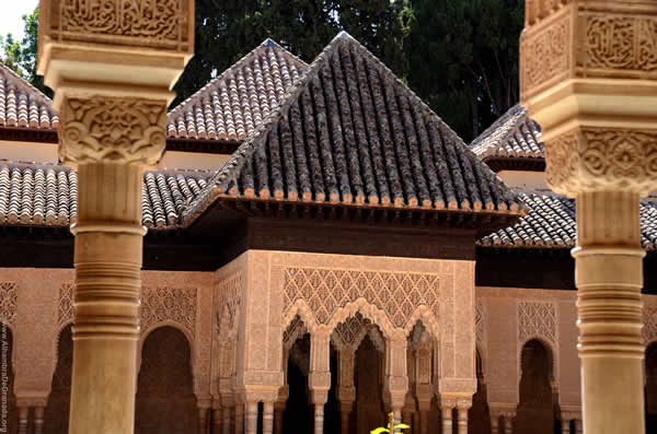 Patio de los Leones